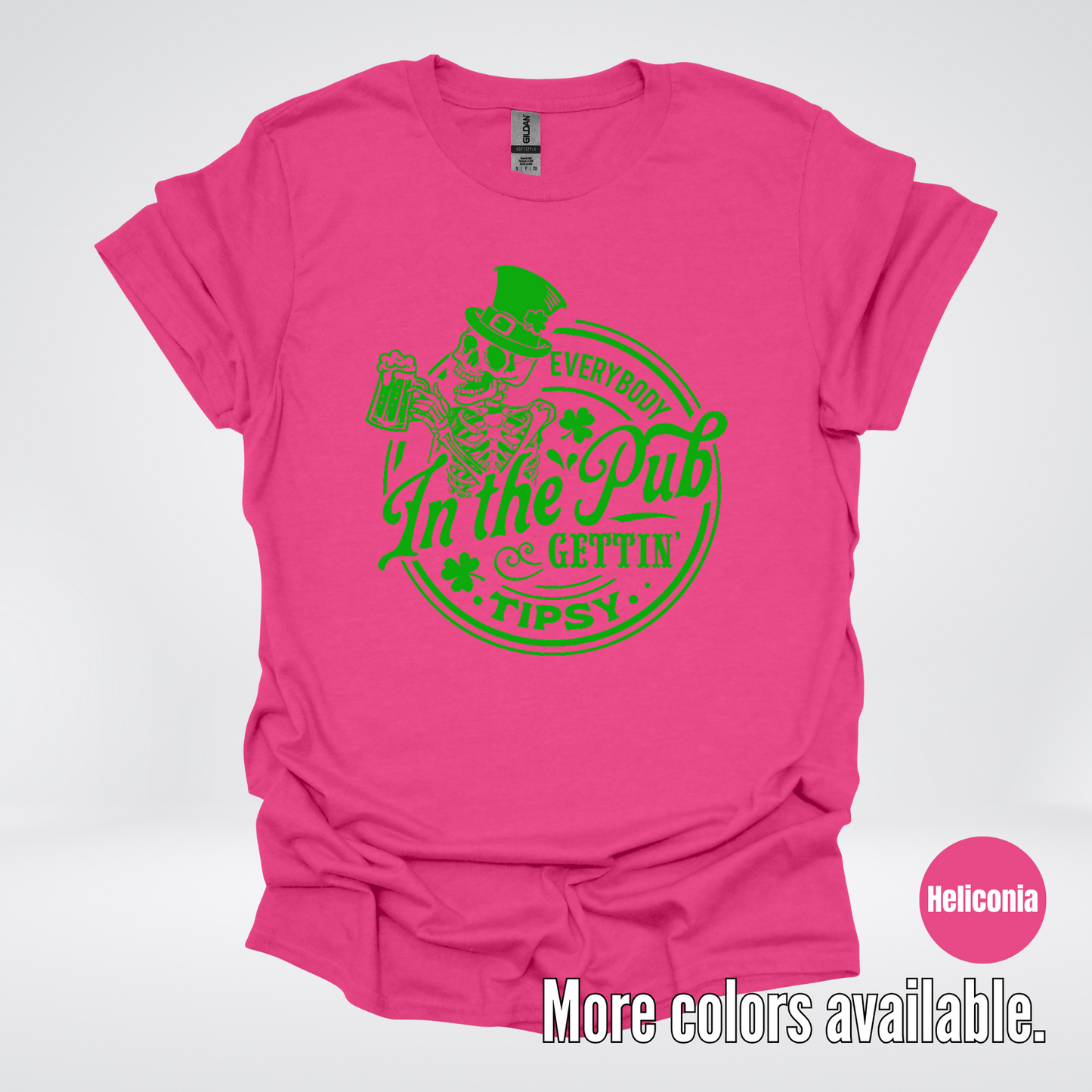Everybody In The Pub Gettin Tipsy – Green Skeleton And A Beer – Saint Patrick’s Day T-Shirt