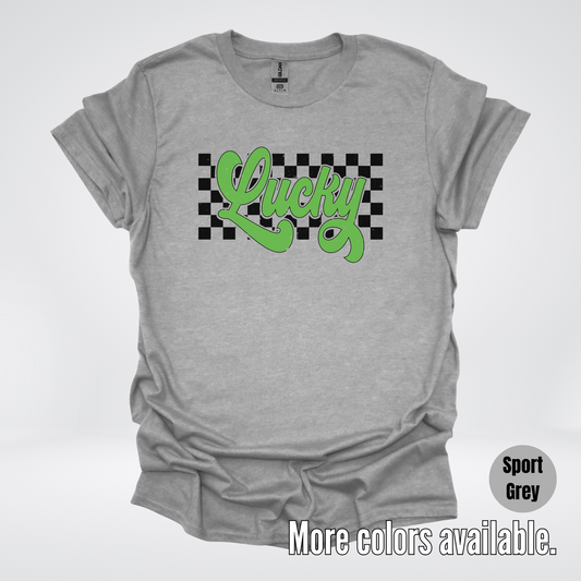 Lucky Cursive Checkered Retro – Saint Patrick’s Day T-Shirt