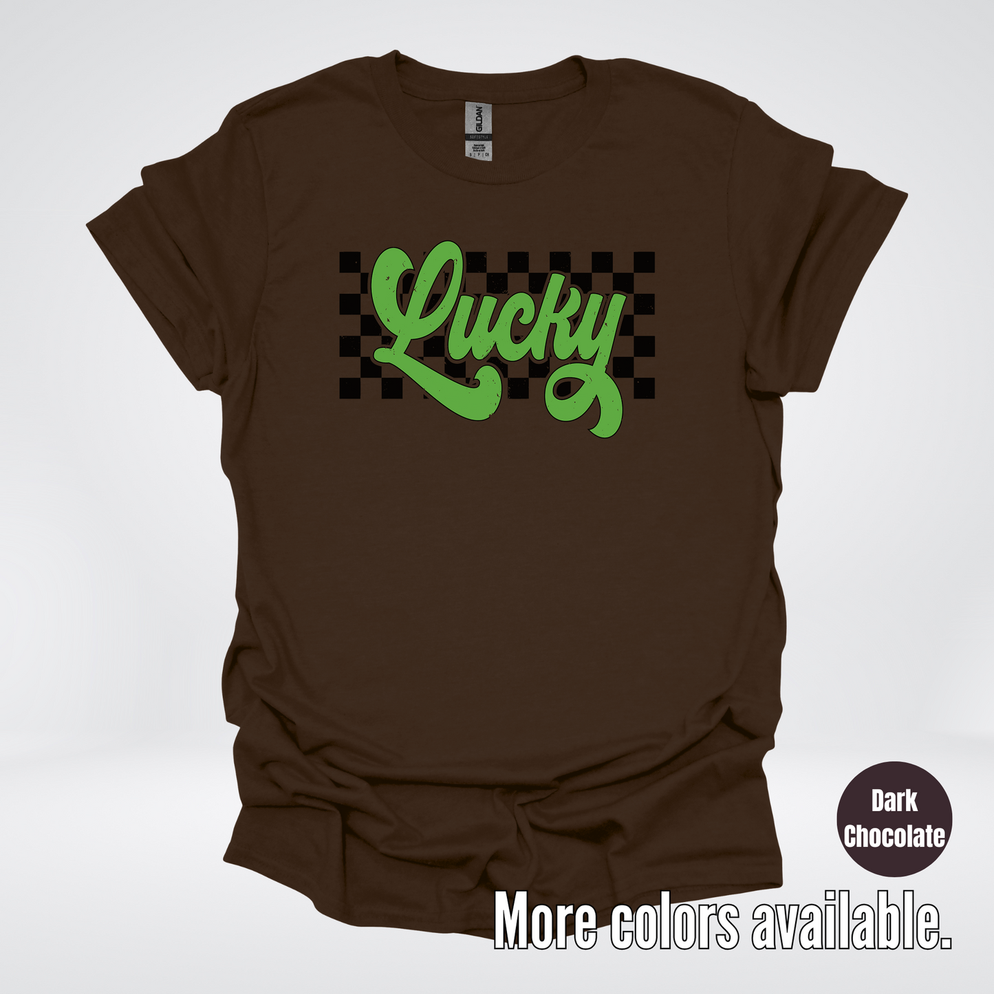 Lucky Cursive Checkered Retro – Saint Patrick’s Day T-Shirt