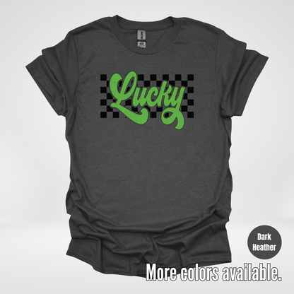 Lucky Cursive Checkered Retro – Saint Patrick’s Day T-Shirt