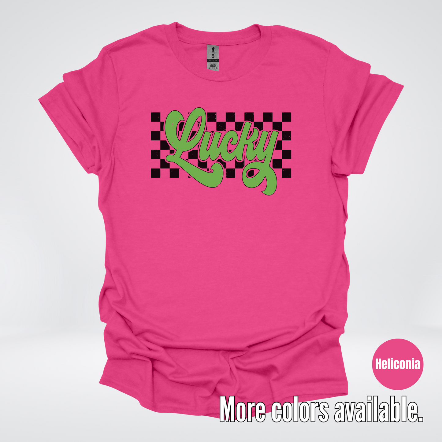 Lucky Cursive Checkered Retro – Saint Patrick’s Day T-Shirt