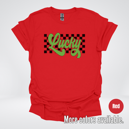 Lucky Cursive Checkered Retro – Saint Patrick’s Day T-Shirt