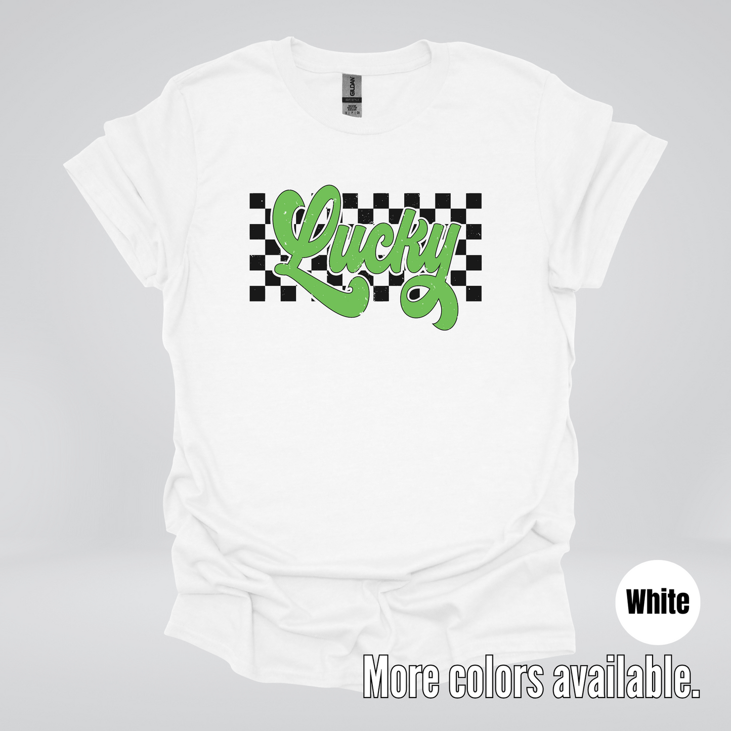 Lucky Cursive Checkered Retro – Saint Patrick’s Day T-Shirt