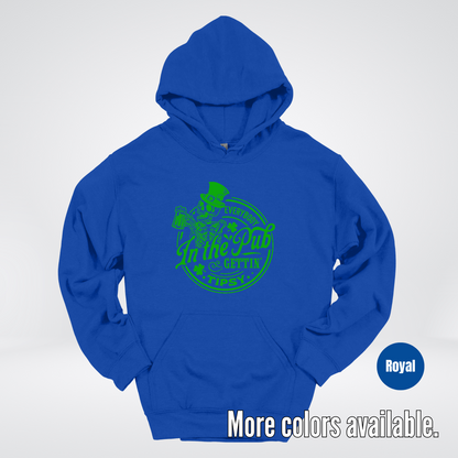 Everybody In The Pub Gettin Tipsy – Green Skeleton And A Beer – Saint Patrick’s Day Hoodie