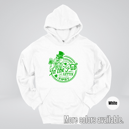 Everybody In The Pub Gettin Tipsy – Green Skeleton And A Beer – Saint Patrick’s Day Hoodie