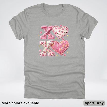 XOXO Hook Yard Faux - T-Shirt