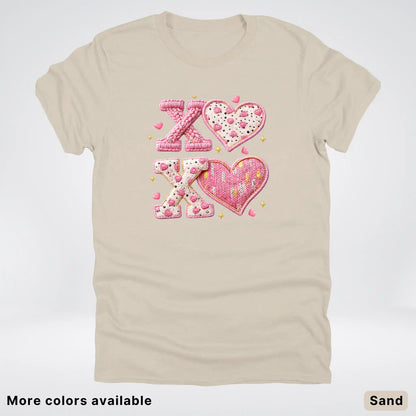 XOXO Hook Yard Faux - T-Shirt